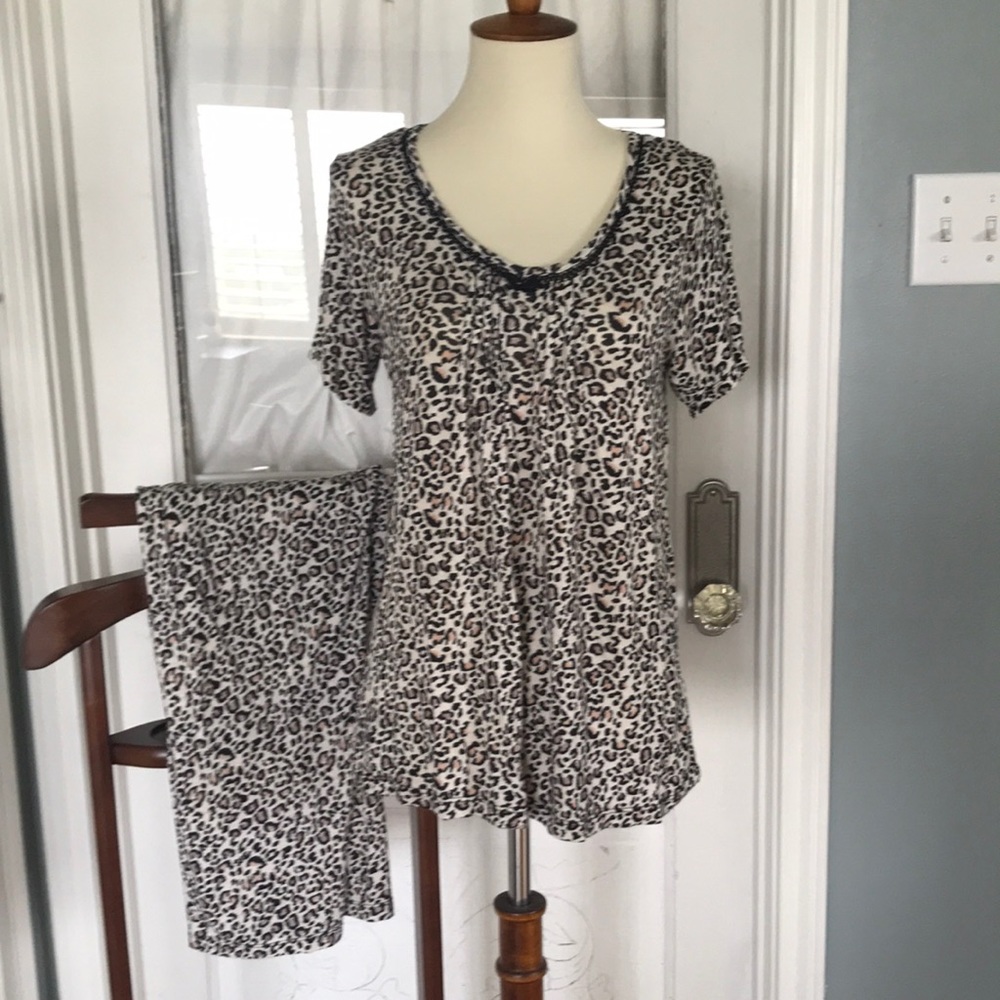 Ladies Pajamas Set- Size S